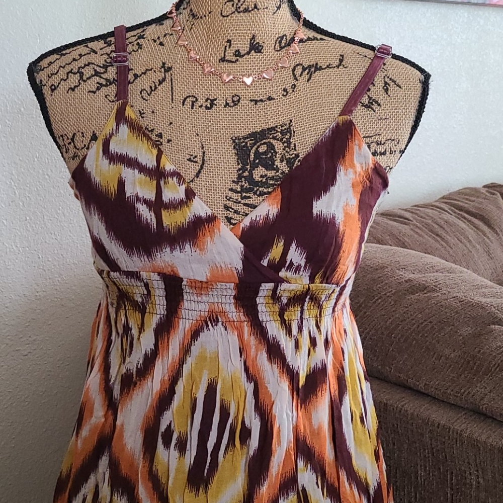Super cute Summer/Fall Dress - Picture 2 of 4